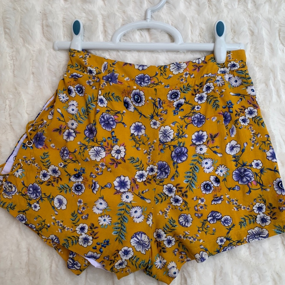 Millau Floral Yellow Lace-up Shorts